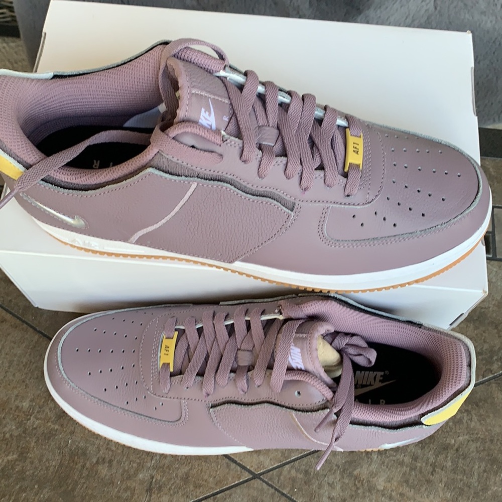 NIKE ID CUSTOM AIR FORCE 1 MENS - Picture 3 of 16